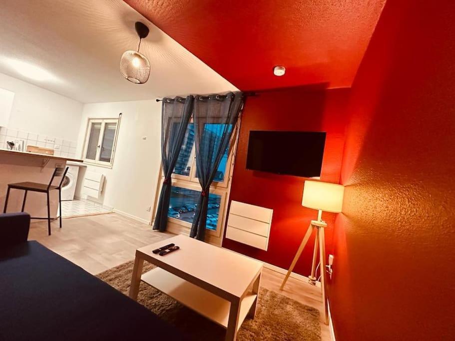 Апартаменти Studio Centre Avec Wifi Мюлуз Екстер'єр фото